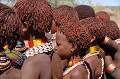 La coquetterie chez les femmes Hamer se perçoit aussi dans la chevelure, habilement tressée et enduite de beurre et d'argile... hamer,ethiopie. 