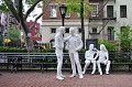 Christopher Park abrite une sculpture de George Segal intitulée "Gay Libération", en mémoire des émeutes de 1969 qui déclenchèrent le mouvement national de libération des homosexuels. Christopher,park,new,york. 