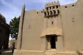 C'est dans cette maison construite au XIIème siècle, qu'en avril 1828, le chef de Djenné confiait l'explorateur René Caillé à des commerçants pour qu'il puisse pénétrer incognito dans Tombouctou. djenne,mali,afrique. 