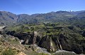 Profond de 3400 m, le Canyon de Colca se situe au nord d'Arequipa. A la Cruz del Condor, on peut observer le vol des condors. vallee,colca,perou. 