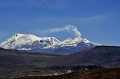 Volcans de la cordillère des Andes. Le Misti, actif depuis décembre 2015 culmine à 5825 mètres... volcans,cordillere,andes,perou. 