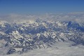 Vu d'avion entre Katmandu (Népal) et Paro (Bhoutan) : le Mont Everest (8848 mètres). hymalaya. 
